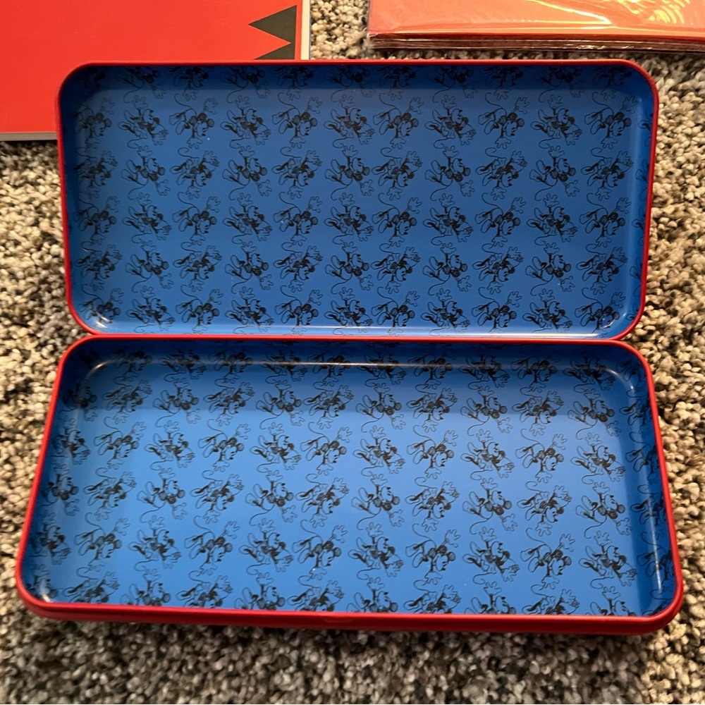 Mickey Mouse Writing Set - Picture 4 of 5